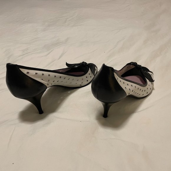 Black and White Almost New Elman Heels Size 40 - Picture 4 of 7